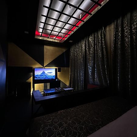 Cinema Plaza Hotel Bakoe Buitenkant foto