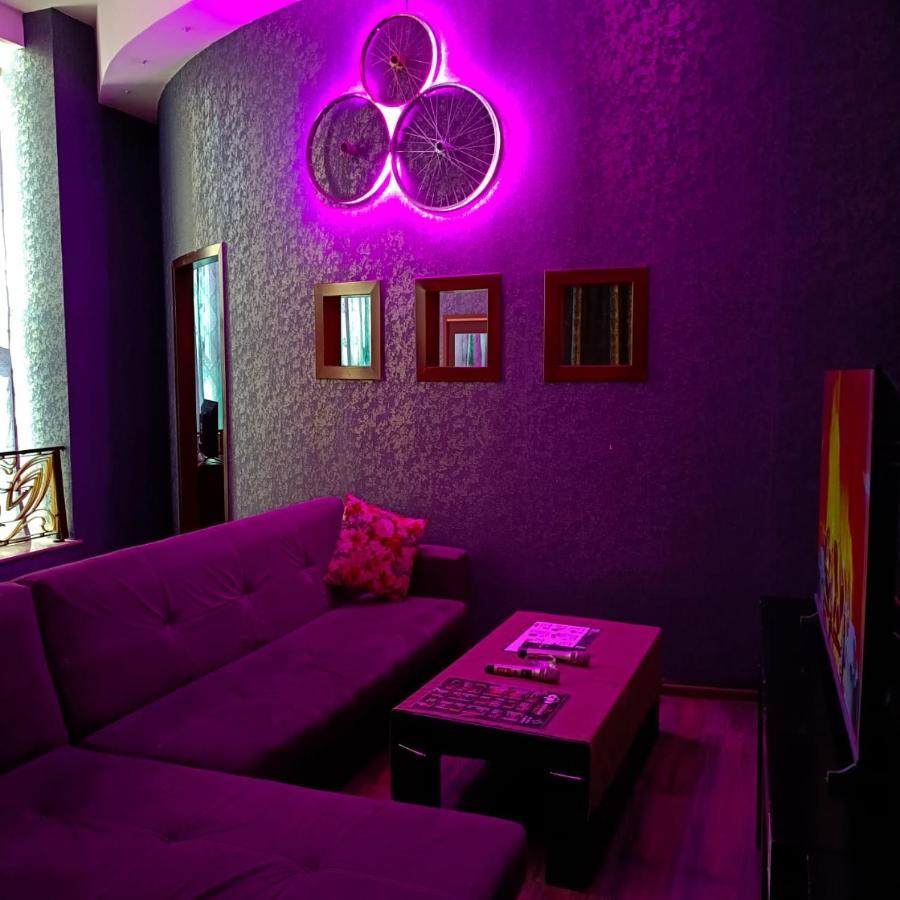 Cinema Plaza Hotel Bakoe Buitenkant foto