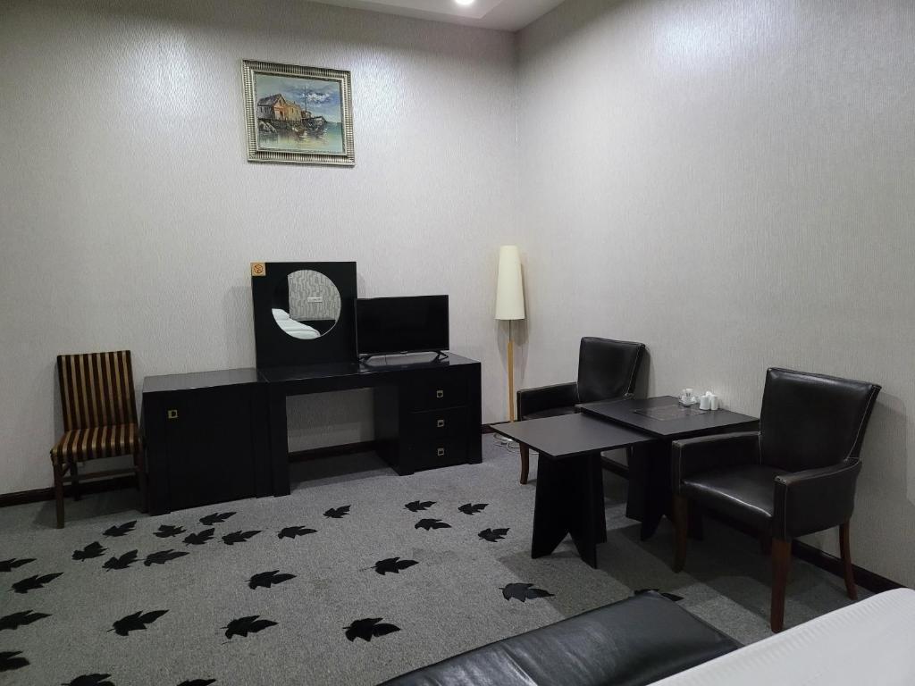 Cinema Plaza Hotel Bakoe Buitenkant foto