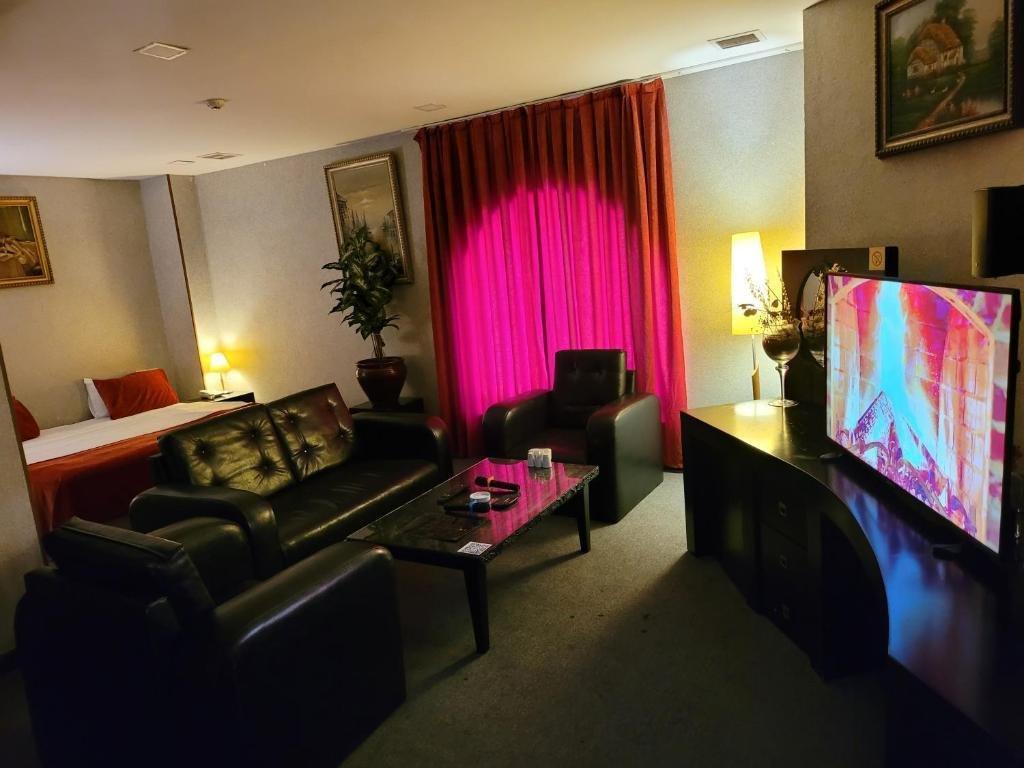 Cinema Plaza Hotel Bakoe Buitenkant foto